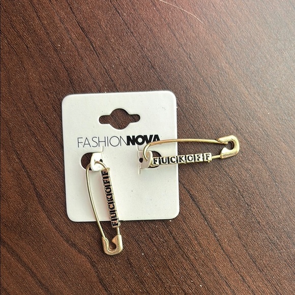 Fashion Nova Gold Safety Pin Earrings - Picture 1 of 4